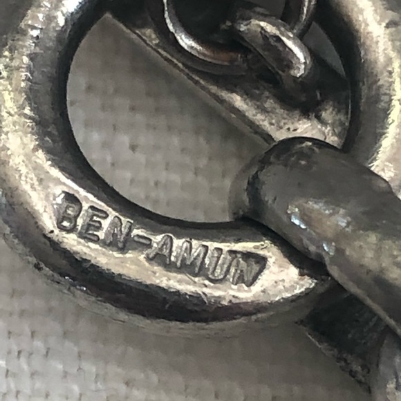 Ben Amun silver toggle pendant necklace - Picture 5 of 6